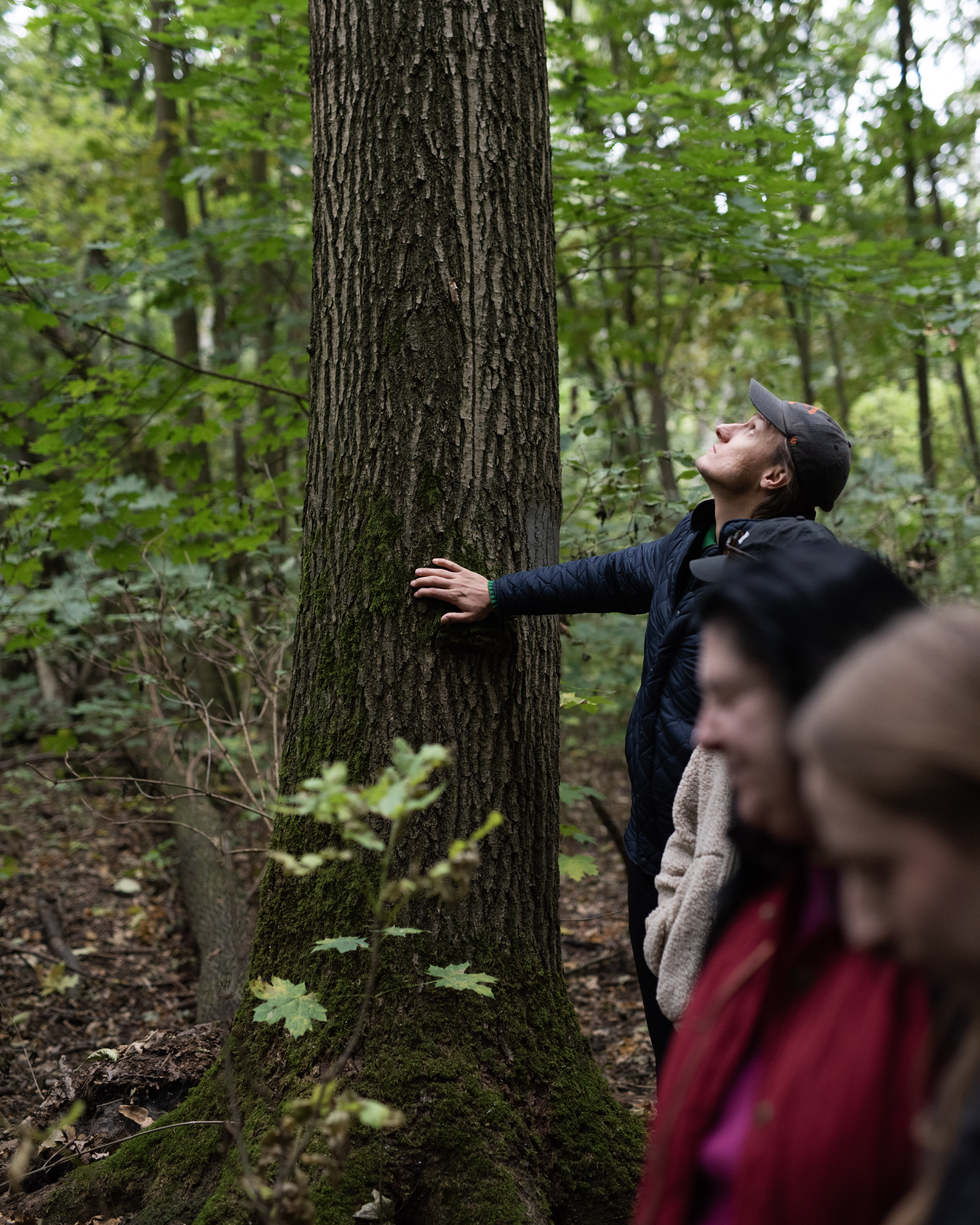 Nasłuchiwanie szmerów w sercu w miasta → warsztat z Edką Jarząb o pracy z głosem i głębokim słuchaniem